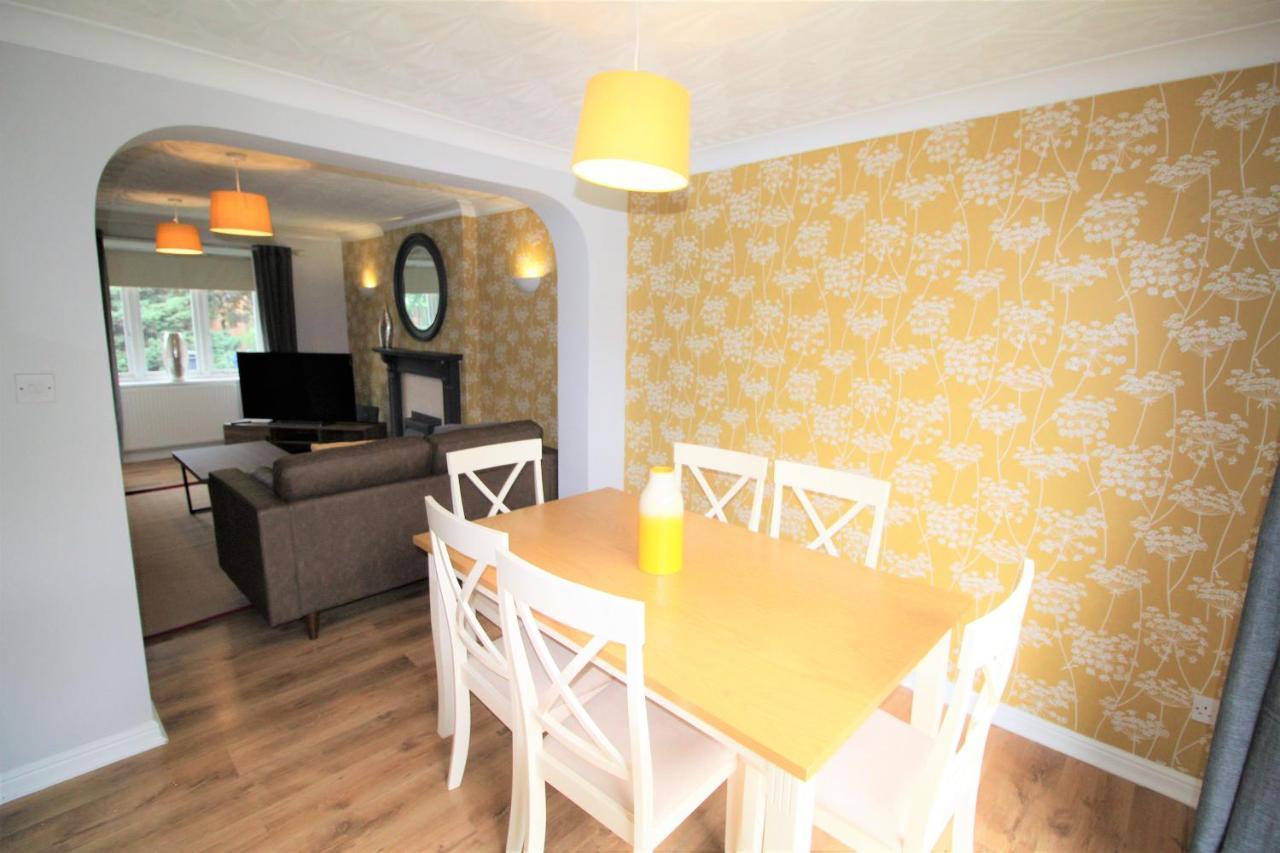 Doncaster - Warmsworth - Great Customer Feedback - 3 Bed Detached House - Private Garden & Parking Plus Garage - Quiet Cul De Sac Location - Dog Friendly - Fast Wifi - Close To Motorway Access المظهر الخارجي الصورة