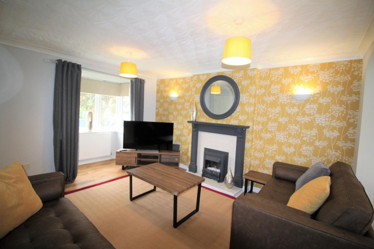 Doncaster - Warmsworth - Great Customer Feedback - 3 Bed Detached House - Private Garden & Parking Plus Garage - Quiet Cul De Sac Location - Dog Friendly - Fast Wifi - Close To Motorway Access المظهر الخارجي الصورة