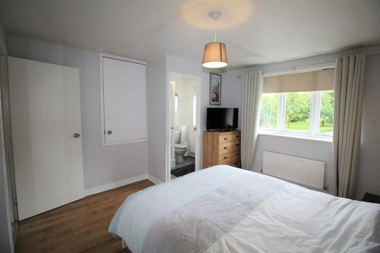Doncaster - Warmsworth - Great Customer Feedback - 3 Bed Detached House - Private Garden & Parking Plus Garage - Quiet Cul De Sac Location - Dog Friendly - Fast Wifi - Close To Motorway Access المظهر الخارجي الصورة