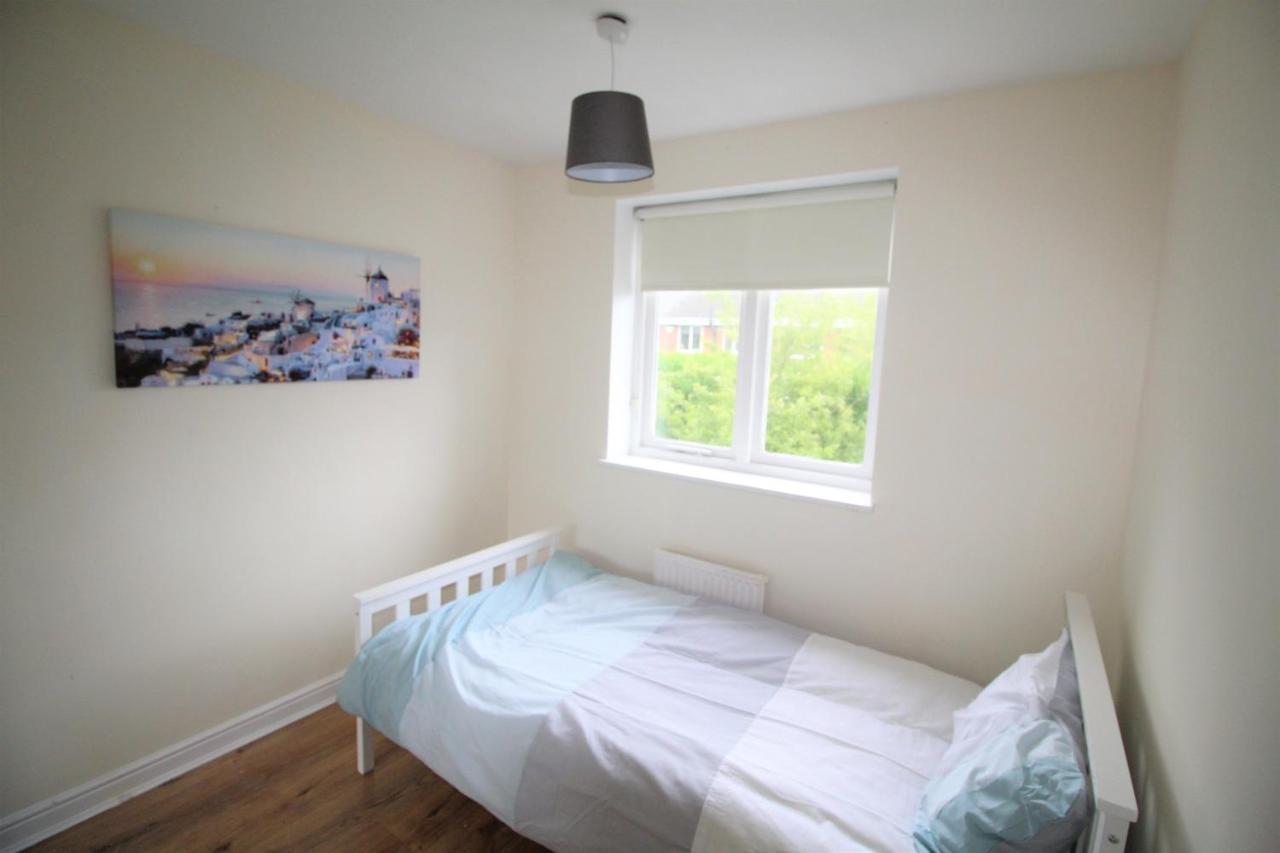 Doncaster - Warmsworth - Great Customer Feedback - 3 Bed Detached House - Private Garden & Parking Plus Garage - Quiet Cul De Sac Location - Dog Friendly - Fast Wifi - Close To Motorway Access المظهر الخارجي الصورة